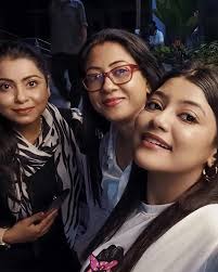 Memorable moments around the table 😜🥂 #dinner #japanesefood #explore #fun  #happy #viralpost #like #comment #share