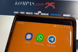 To use the signal desktop app, signal must first be installed on your phone. Mengenal Signal Pesaing Whatsapp Yang Diklaim Lebih Aman Halaman All Kompas Com