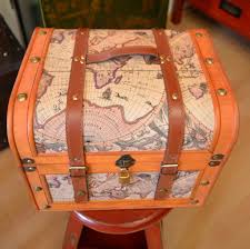 Expressions populaires, usitées autrefois et aujourd'hui, méconnues ou d'usage encore courant. Coffre Bois Orange 35 Cm Disposant D Un Cadenas Et D Un Port Gratuit La Malle D Asie