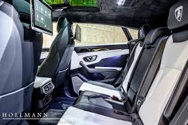 It's estimated to sell between €225,000 eur — €275,000 eur (approx. Lamborghini Urus 2018 Interior