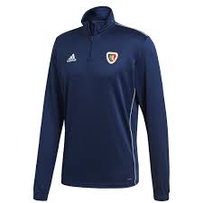 W związku z tym do sprzedaży trafiła nowa dedykowana koszulka piasta gliwice na sezon 2017/2018. Bluza Treningowa Piast Gliwice Senior W Vitasport Pl