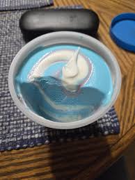 In January I emailed blue bunny to bring back the discontinued birthday  flavor. Its back now, everyone can thank me : ricecream