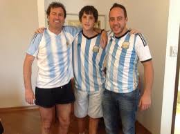 Une phrase non finie sur deux, une excitation qui monte et quand c'est avec la sélection argentine, tous les voyants sont au rouge. Omar Da Fonseca En Twitter Messi Higuain Lavezzi Ya Estan Preparados Para Hoy Arg Http T Co H0o2vfeyet