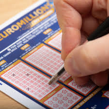 Consultez dès à présent vos éventuels gains. Euromillions Quels Numeros Jouer Pour Le Tirage Record De Ce Vendredi Femme Actuelle Le Mag