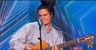 Sa voix a retourné l'espagne toute entière. L Artiste De Rue Qui A Ebloui Le Jury De Spain S Got Talent Et La Toile Video Music Covers Creations