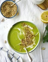 Soupe De Chou Kale Au Citron Et Aux Graines Recette Recette Choux Kale Soupe Au Chou Chou Kale Recette