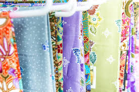 Alat atau bahan untuk membuat batik jumputan adalah. Cara Membuat Batik Jumputan Mudah Dipraktikkan Pemula Merdeka Com