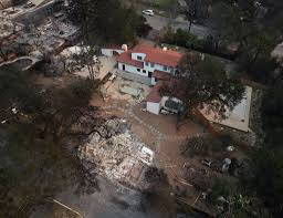 Celebrity homes that narrowly escaped ...