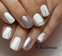 Un diseño que está bastante bien en la uña. 410 Ideas De Unas Blancas Unas Blancas Manicura Manicura De Unas
