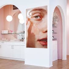40 Pink Places In The World Made For Instagram Retail Store Design Store Design Interior Glossier Showroom
