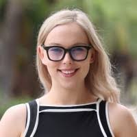 Julia Brunson's Instagram, Twitter & Facebook