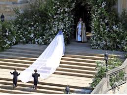 Maybe you would like to learn more about one of these? So Schon Ist Meghans Hochzeitskleid