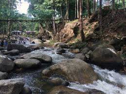 It is on the west coast of peninsular malaysia and is bordered by perak to the north, pahang to the east. Tempat Percutian Menarik Di Selangor Percutian Bajet
