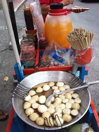Fish Ball Vendor Gulaman Tapioca Drink Is In The Background Street Food Filipino Recipes Food