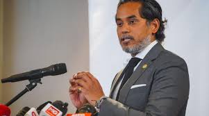 Taking into consideration the risk of supply disruption such as export bans, raw materials, manufacturers' capacity and regulatory approvals, the total of 82.8% then. Vaksin Covid 19 Selamat Berkesan Dan Tiada Mikrocip Khairy Jamaluddin Kerajaan Rakyat