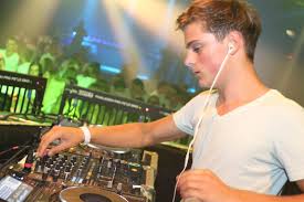Martin garrix is dropping two new songs with superstar guests. Martin Garrix Ends 8 Year Relationship With Publicist To Bring Pr In House