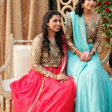 The precise details and rituals performed in a wedding ceremony vary from region to region and often take several hours to complete. 20 Indian Wedding Guest Fashion Ideas Asian Wedding Indian Wedding Fashion