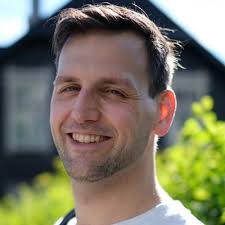 At PIMCon 2024, Chris Dreyer sat down with attorney Matthew Dolman to  discuss the latest trends in content marketing.