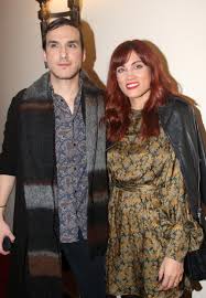 19,154 likes · 2 talking about this. Mairh Synatsakh Aimilianos Stamatakhs H Gnwrimia Poy E3elix8hke Se Erwta Oi Koines Emfaniseis Kai To Telos Ths Sxeshs Poy Hr8e Pente Mhnes Prin Pics