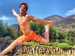 Follow me on instagram @loganpaul business: Bloger Logan Pol Uveren V Yarkoj Pobede Nad Flojdom Mejuezerom Eurosport