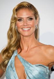 Not all of us can have small, symmetric faces that can keep up with the whirlwind of hairstyle trends. 14 Slimming Hairstyles