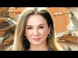 7 صور فناني وأشقائهم التوأم شاهدوا توأم نجلاء فتحي كيف تشبهها beauty hair styles hair wrap