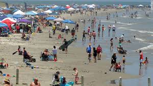 Will be different from 2020. Memorial Day 2020 Some Americans Break From Social Distancing While Others Embrace It Cnn