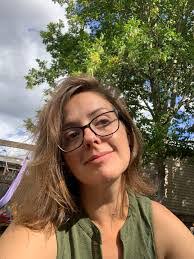 Melina Barry's Instagram, Twitter & Facebook