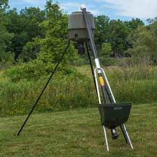 The Badass Auger Quickly Fill Your Feeders Without Breaking A Sweat Or Breaking Your Neck