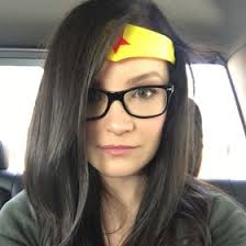 Candice Curry (brokenice928)