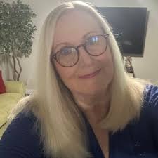 Bill Downer (@cutyouredge)