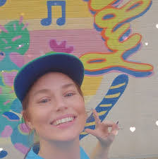 Lori Teran's Instagram, Twitter & Facebook