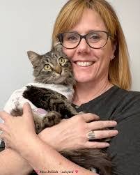 Ellen Richter's Instagram, Twitter & Facebook