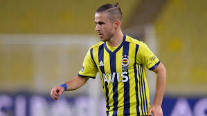 Nasıl bir futbolcu olduğunu bilmiyorum ama tam dayaklık bir tip var bu adamda. Fenerbahce De Dimitris Pelkas Alex De Souza Dan Sonra Bir Ilki Basardi Son Dakika Spor Haberleri