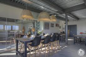 4 Facons D Utiliser Une Verriere D Atelier Table Salle A Manger Gite De France Gite