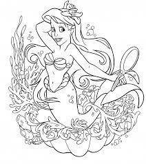 Des dessins à colorier sur la célèbre petite sirène, le personnage du conte d'andersen. Coloriage Ariel La Petite Sirene Dessin Gratuit A Imprimer