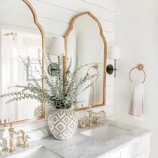 For Me Lab On Instagram Une Inspiration Boho Chic A Base De Marbre De Plantes Et De Touc Salle De Bains Marbre Blanc Salle De Bain Design Idee Salle De Bain