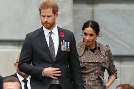 Kein ausgang wegen angst vor corona die royals sollen vor über einer woche geflüchtet sein und nun in los angeles wohnen, der geburtsstadt von meghan. Insider Harrys Und Meghans Reise War Schmerzhaft Gala De
