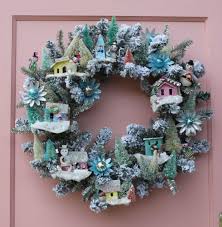 Your christmas table will be stunning with the addition of this beautiful diy christmas centerpiece! Martha Stewart Inspired Wreath Christmas Wreaths Christmas Diy Xmas Wreaths