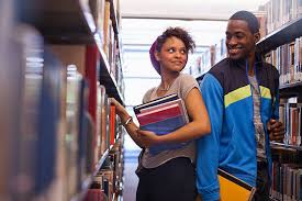 Flirt in Campus: https://www.istockphoto.com