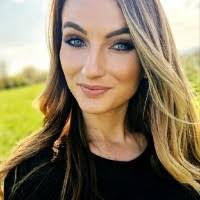 Jacqueline Herrmann's Instagram, Twitter & Facebook