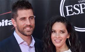 Brad richards and olivia munn dated from november, 2011 to january, 2012. Olivia Munn Reacts To Aaron Rodgers Engagement To Shailene Woodley