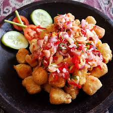 Tiriskan dan bumbui dengan tepung yang sudah dicampur dengan garam kemudian goreng hingga. 6 Cara Membuat Tahu Crispy Enak Renyah Dan Mudah