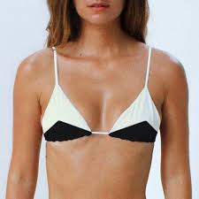 Maillot de bain petit sein. Quel Maillot De Bain Pour Quelle Morphologie Le Guide Integral