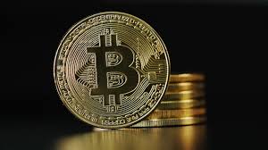 Bitcoin is a digital currency which operates free of any central control or the oversight of banks or governments. How Bitcoin Works Howstuffworks