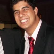 César Leão Versiani (@cesar_v_2)