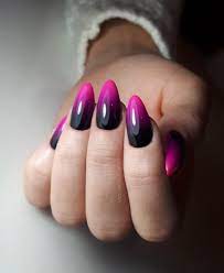 Využít můžete barevné gely nail art pásky nebo pásky na francii různých tvarů. List Of Gelove Nehty