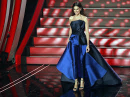 A sanremo 2020 francesca sofia novello vestirà il ruolo di conduttrice: Sanremo 2020 Le Pagelle Dei Look Dua Lipa In Short E Reggiseno 8 Al Look Ma 5 Ai Capelli Corriere It