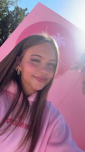 Clara 🦭 (@sealpart1)’s videos with original sound