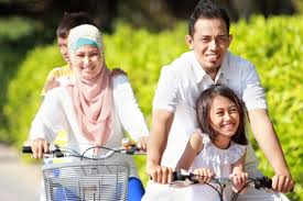 Walaupun ibu saya cantik dan sexy, sebelumnya aku tidak pernah berpikir untuk bersetubuh dengan dia. Benarkah Ibu Bapa Berhutang Kepada Anak Anak Lelaki Ini Berikan Sebabnya